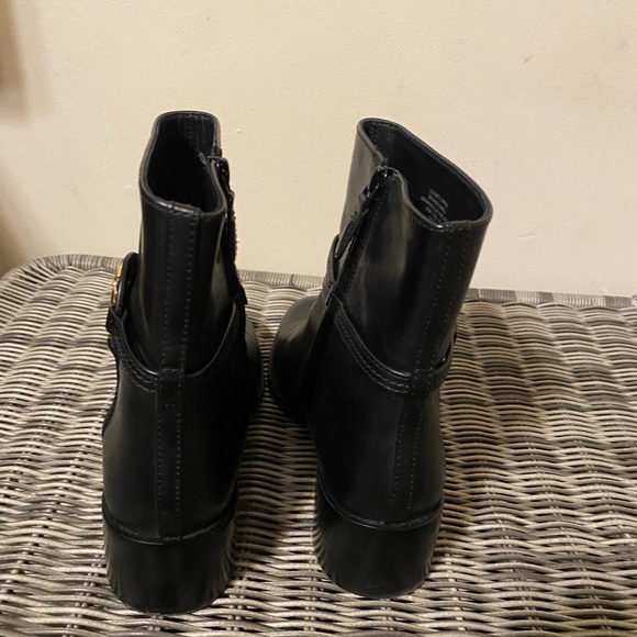 Womens Tory Burch black leather ankle booties - Picture 5 of 11